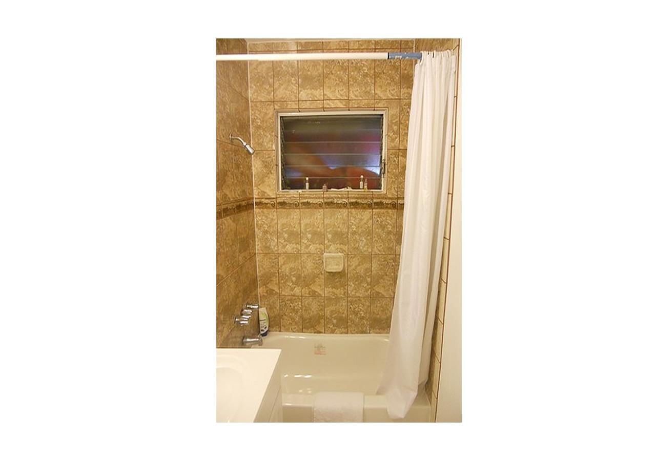 Crown Airport Hotel Ингълуд Екстериор снимка